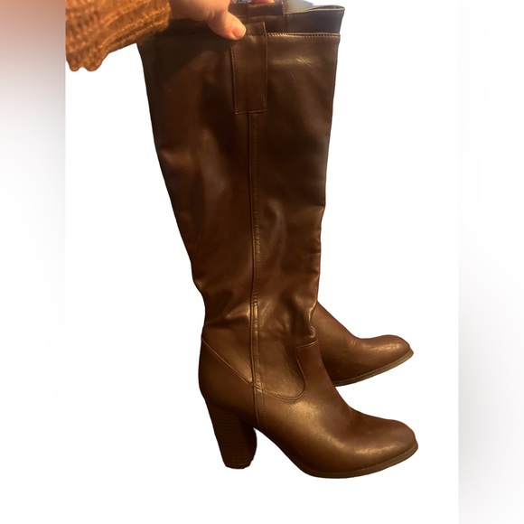 Diba brown tall boots with 3.5” chunky heel size 8.5 - Picture 2 of 9